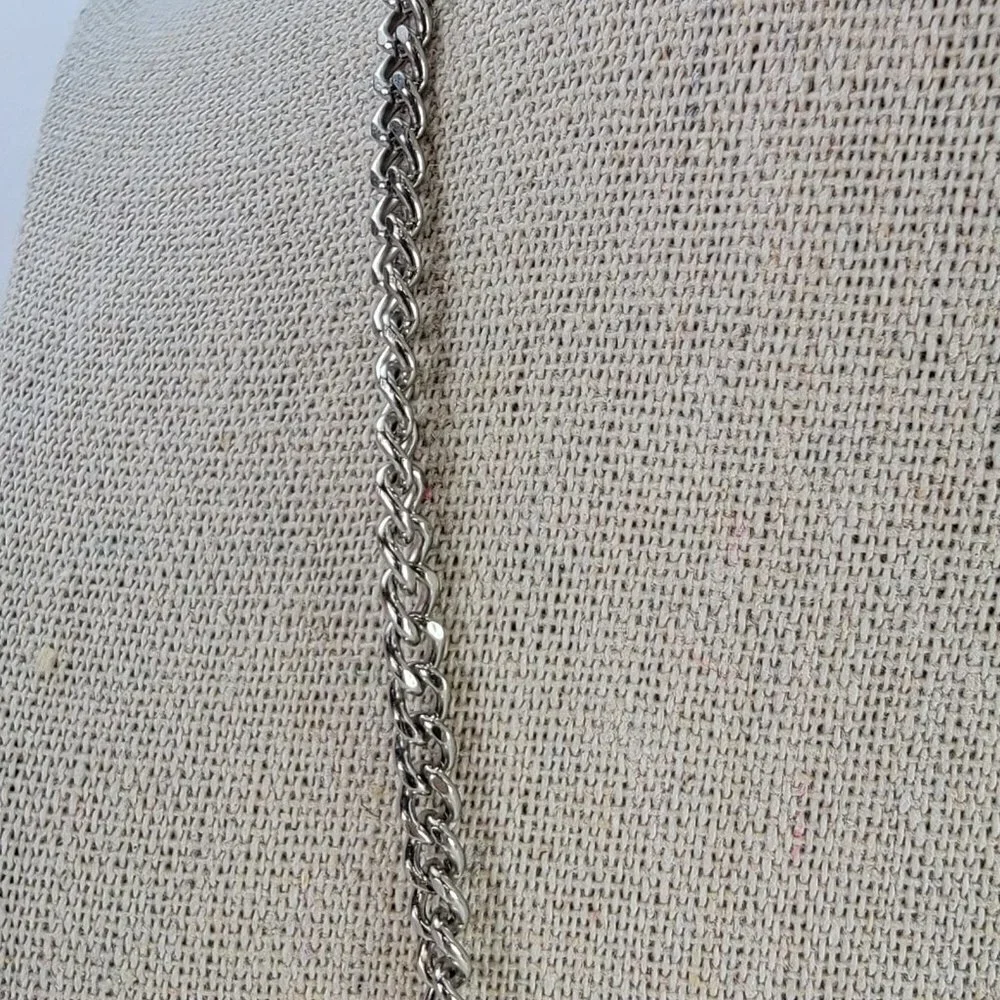 Unbranded silver tone